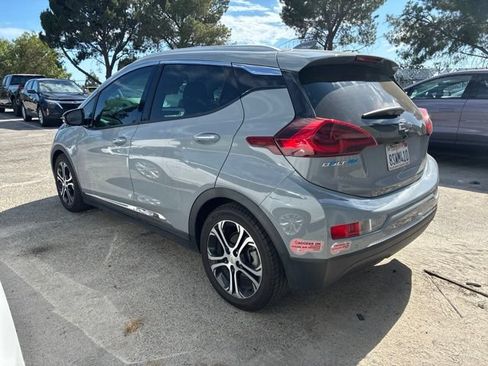 Used 2020 Chevrolet Bolt Premier w/ Infotainment Package FWD image 3