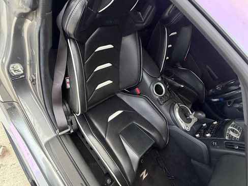 Used 2017 Nissan 370Z Coupe image 6