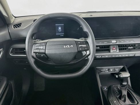 Used 2025 Kia K4 FWD image 18