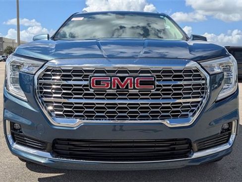 Used 2024 GMC Terrain Denali image 10