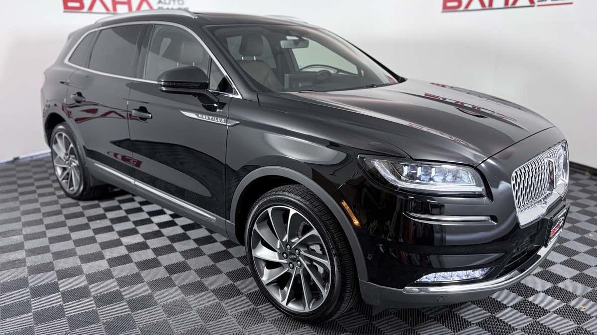 Used 2023 Lincoln Nautilus Reserve w/ Equipment Group 202A AWD/4WD image 8