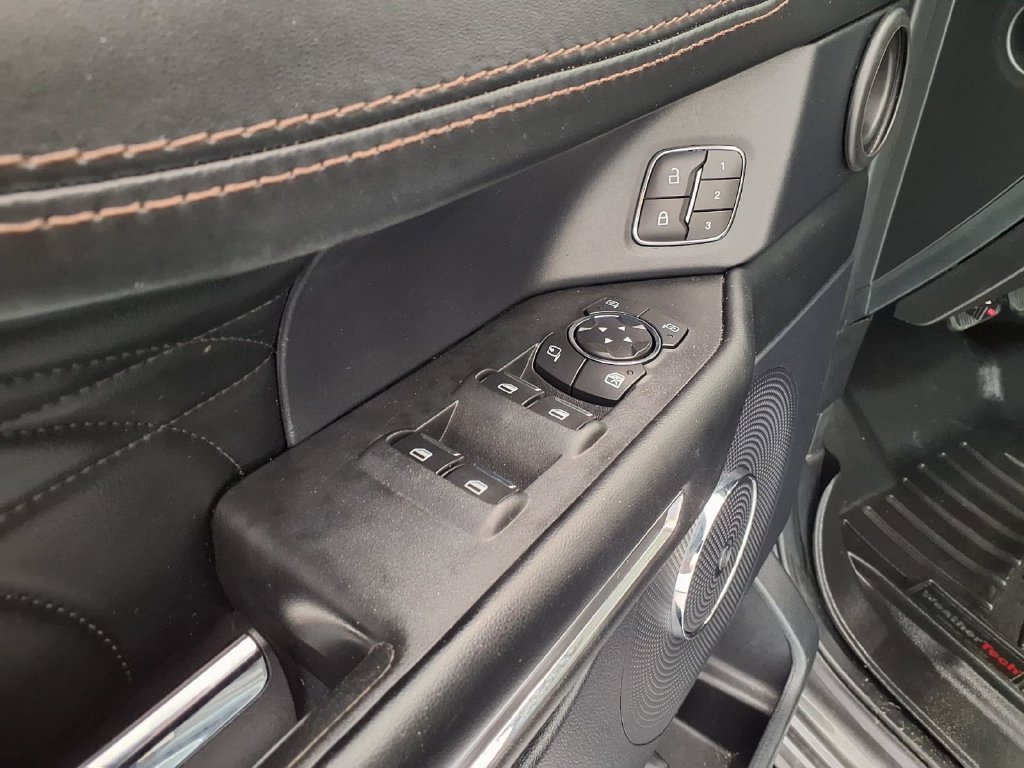 Used 2021 Ford Expedition Max Platinum AWD/4WD image 16