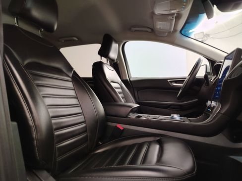 Used 2021 Ford Edge SEL image 28