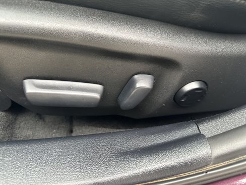 Used 2017 Toyota Avalon XLE w/ Carpet Mat Package FWD image 20