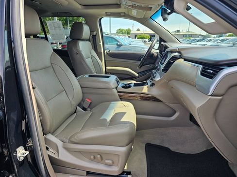 Used 2019 GMC Yukon XL SLT w/ Open Road Package AWD/4WD image 14