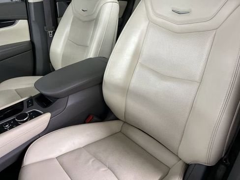 Certified 2021 Cadillac XT6 Premium Luxury image 20