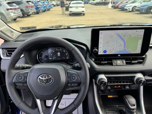 Used 2025 Toyota RAV4 XLE Premium image 13