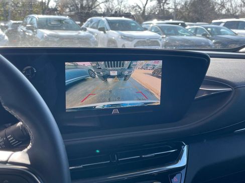 Used 2025 Buick Envista Sport Touring image 17