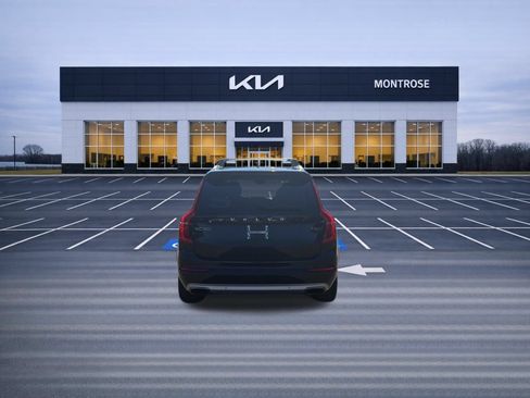 Used 2021 Volvo XC90 T6 Momentum AWD/4WD image 7