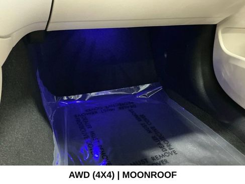 Used 2024 Mercedes-Benz C 300 4MATIC Sedan image 49