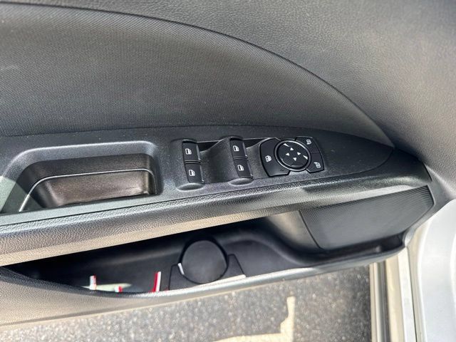 Used 2019 Ford Fusion SE FWD image 8