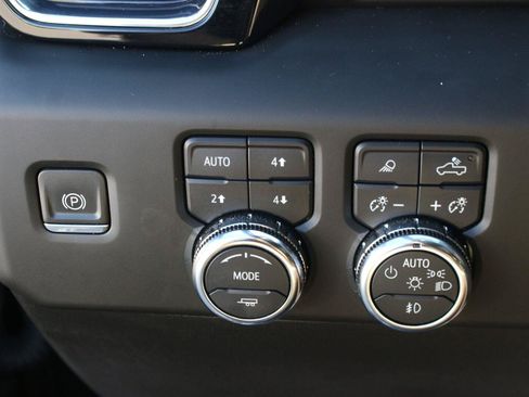Used 2024 GMC Sierra 1500 Denali Ultimate AWD/4WD image 32