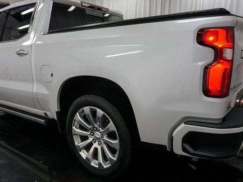 Used 2019 Chevrolet Silverado 1500 High Country w/ Technology Package image 6