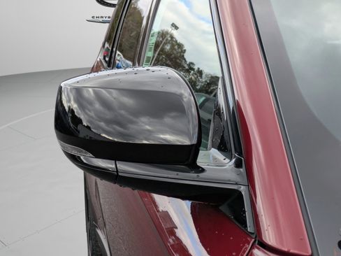 New 2025 Jeep Grand Cherokee L Limited w/ Black Appearance Package image 30