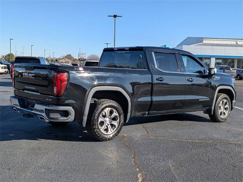 Used 2022 GMC Sierra 1500 SLE image 7
