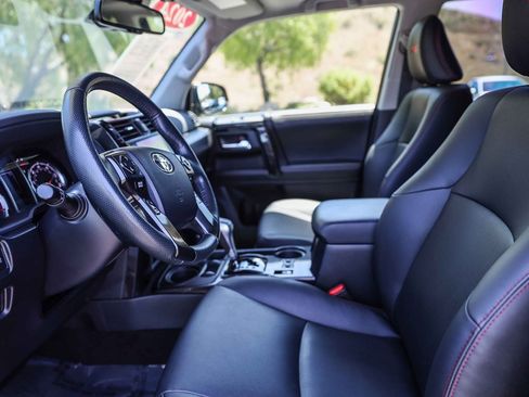 Certified 2024 Toyota 4Runner TRD Off-Road Premium w/ Off Road Premium Plus Package AWD/4WD image 18
