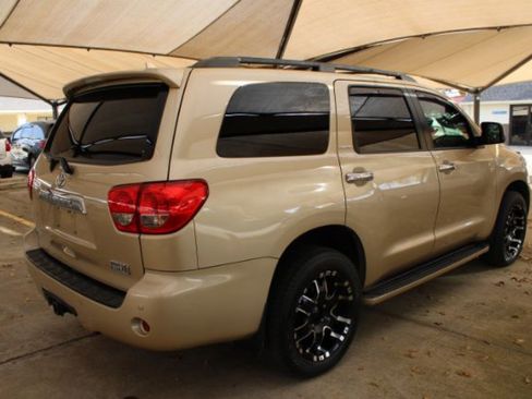 Used 2010 Toyota Sequoia Limited image 10