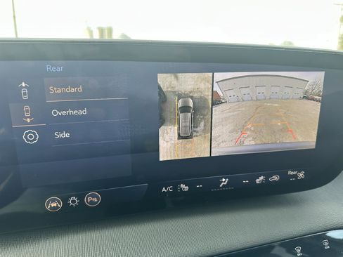 Used 2025 Buick Enclave Preferred image 13