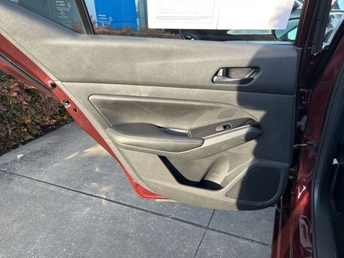 Used 2023 Nissan Altima 2.5 SV image 10