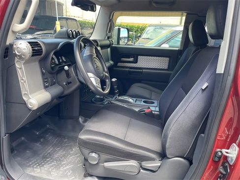 Used 2010 Toyota FJ Cruiser 4WD image 11