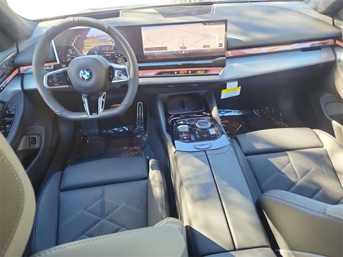 New 2026 BMW 540i xDrive w/ M Sport Package image 29