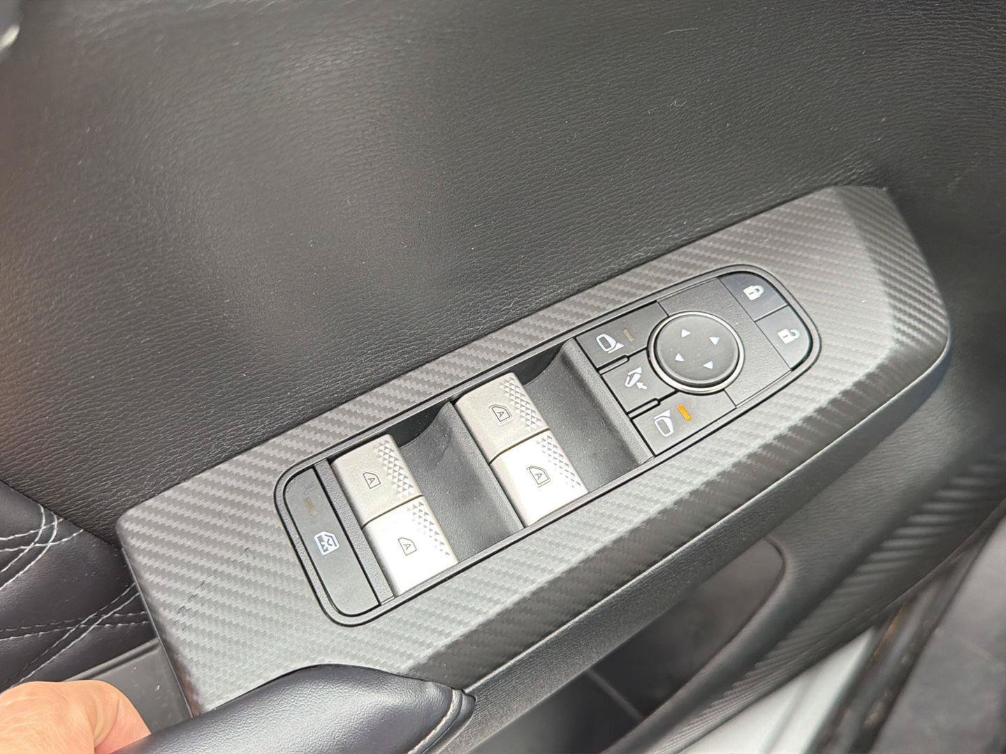 Used 2024 Mitsubishi Outlander 4WD Plug-In Hybrid image 21