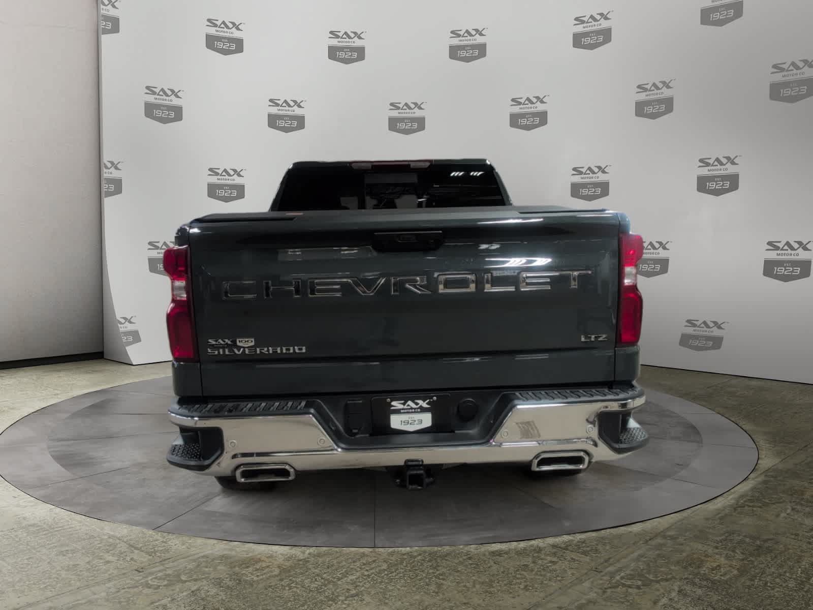 Used 2025 Chevrolet Silverado 1500 LTZ AWD/4WD image 4