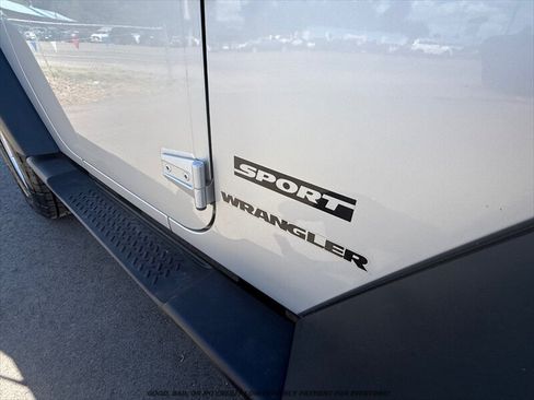 Used 2010 Jeep Wrangler Sport AWD/4WD image 24