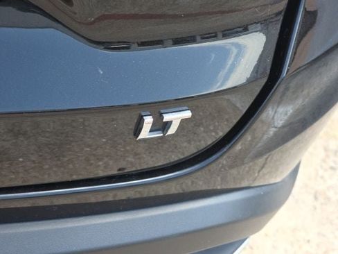 Used 2025 Chevrolet Trax LT FWD image 13