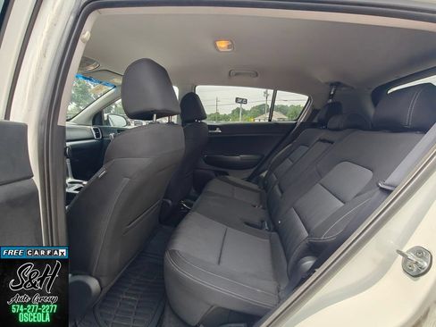 Used 2021 Kia Sportage LX AWD/4WD image 19