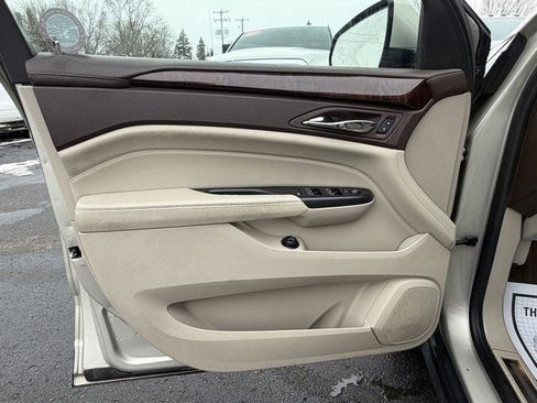 Used 2015 Cadillac SRX Luxury image 10