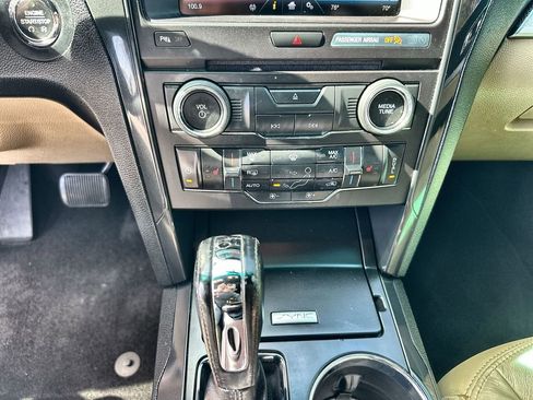 Used 2016 Ford Explorer XLT w/ Equipment Group 202A image 34