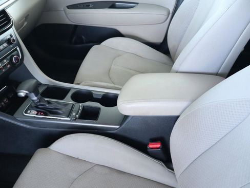 Used 2018 Kia Optima LX FWD image 17