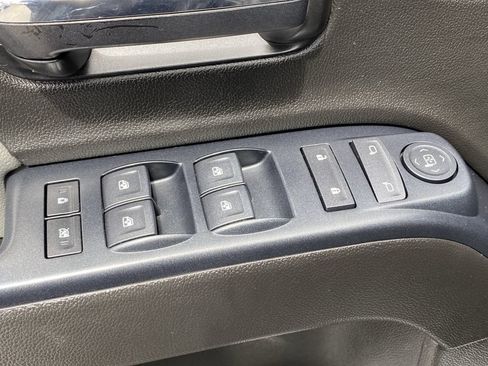 Used 2018 Chevrolet Silverado 1500 Custom w/ Custom Convenience Package RWD image 23