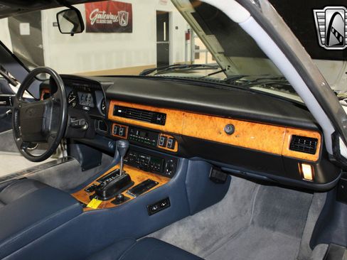 Used 1991 Jaguar XJS V12 Coupe image 24