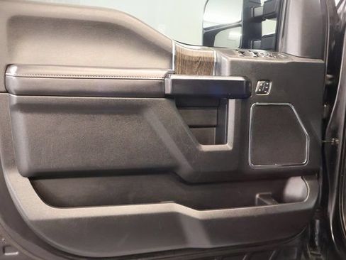 Used 2021 Ford F250 Lariat w/ Lariat Ultimate Package AWD/4WD image 10