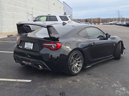 Used 2017 Toyota 86 image 7