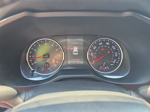 Used 2021 Toyota RAV4 XLE w/ Convenience Package AWD/4WD image 19