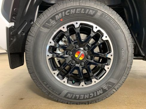 New 2026 Toyota Tundra SR5 image 40