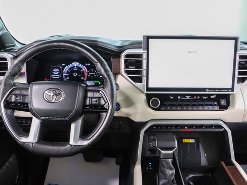 Used 2024 Toyota Sequoia Capstone image 18