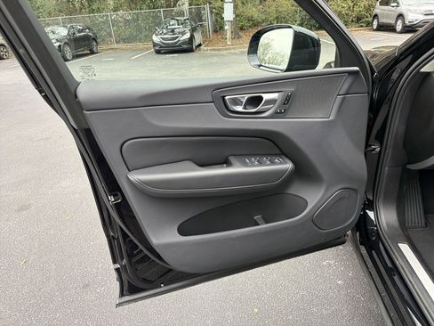 Certified 2025 Volvo XC60 B5 Plus image 14