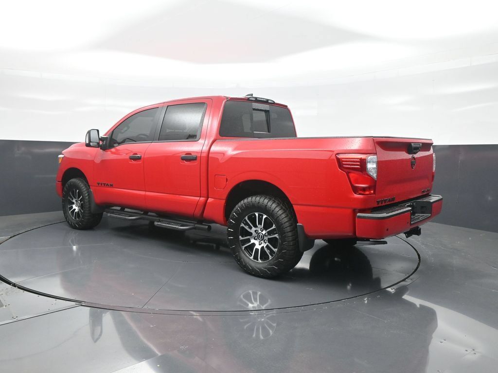 Used 2024 Nissan Titan SV w/ SV Convenience Package AWD/4WD image 5