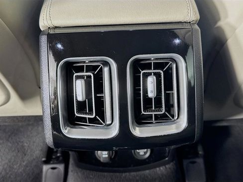 Used 2022 Kia Sorento SX image 27