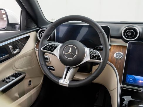 Used 2023 Mercedes-Benz C 300 4MATIC Sedan image 12