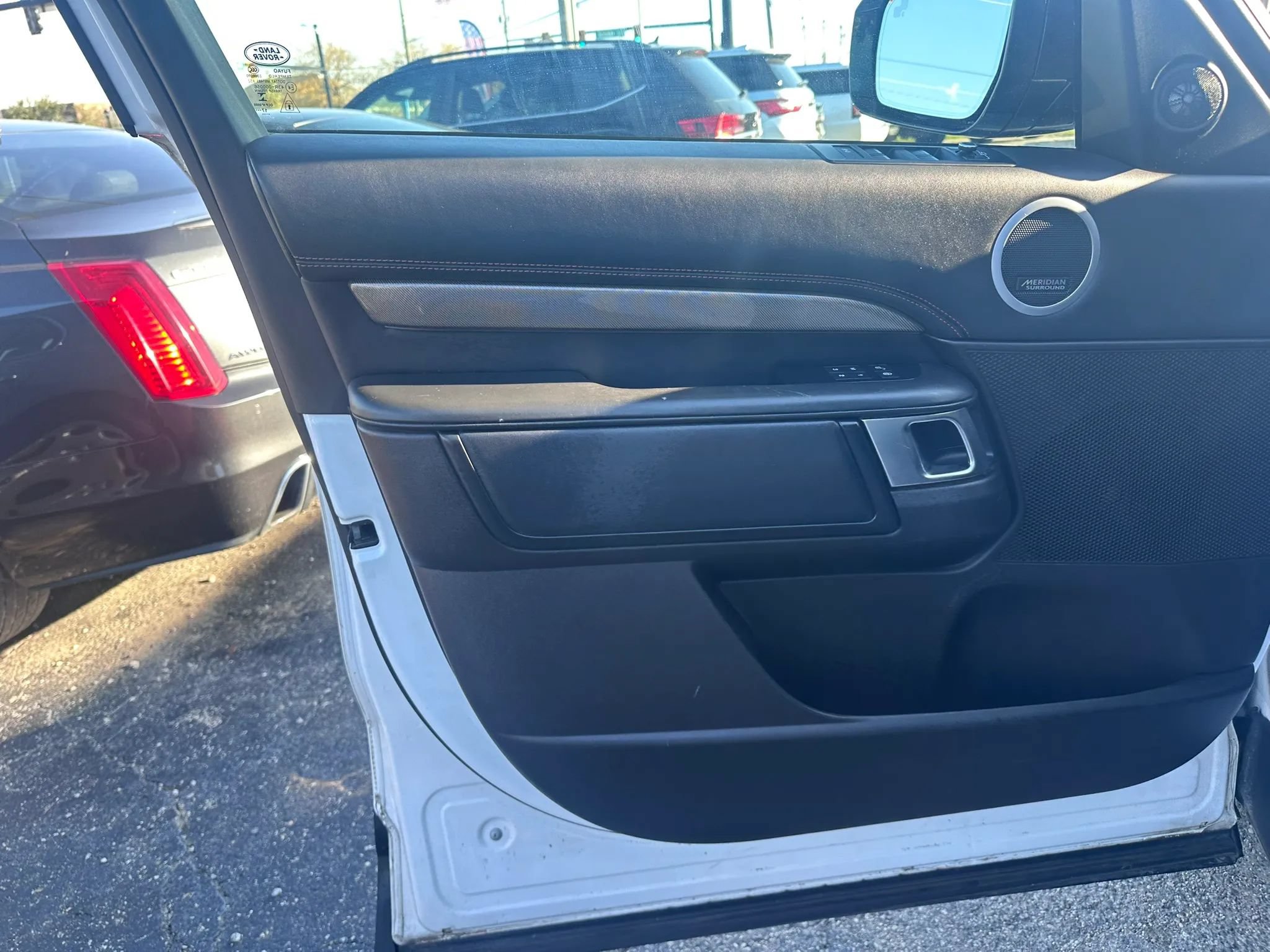 Used 2018 Land Rover Discovery HSE Luxury AWD/4WD image 13