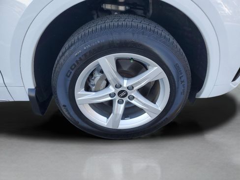 Used 2021 Audi Q5 Premium image 33