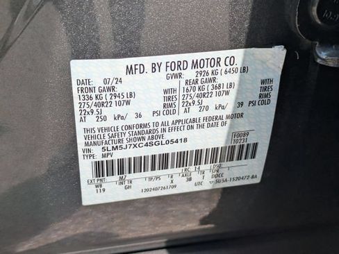 Used 2025 Lincoln Aviator Reserve w/ Equipment Group 201A AWD/4WD image 32