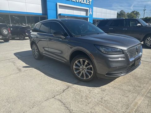 Used 2022 Lincoln Corsair AWD w/ Premium Package image 2