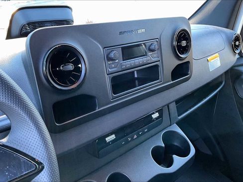 New 2025 Mercedes-Benz Sprinter 2500 image 8