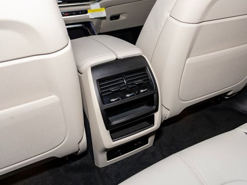 New 2026 BMW X5 xDrive50e w/ M Sport Package image 36